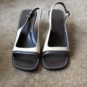 ANN TAYLOR HEELS SZ 7 tan PRICE NEGOTIABLE